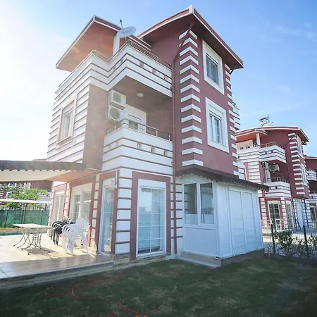 Happyland Sdt Villa *